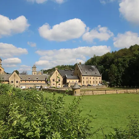 Holiday home Escape With Bubble Bath, Cleaning Included *